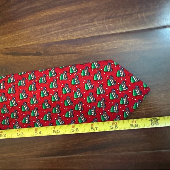 VINEYARD VINES Red Silk Tie With Christmas Tree on Truck Pattern - Picture 9 of 9